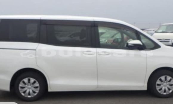 Buy Used Toyota Voxy White Car in Suva in Central Buy Used Toyota Voxy White Car in Suva in Central