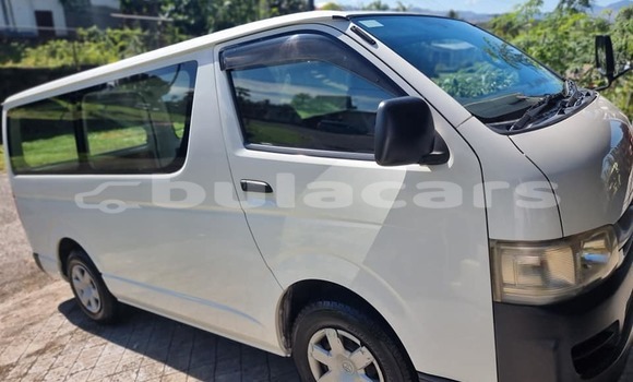 Acheter Occasion Voiture Toyota Hiace Blanc à Suva, Central Acheter Occasion Voiture Toyota Hiace Blanc à Suva, Central