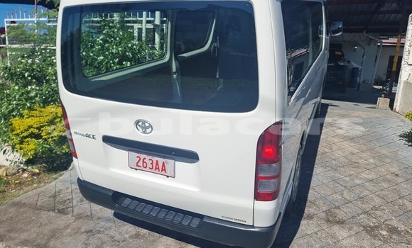 Acheter Occasion Voiture Toyota Hiace Blanc à Suva, Central Acheter Occasion Voiture Toyota Hiace Blanc à Suva, Central