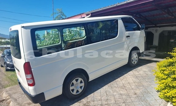 Acheter Occasion Voiture Toyota Hiace Blanc à Suva, Central Acheter Occasion Voiture Toyota Hiace Blanc à Suva, Central