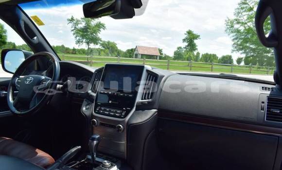 Buy Used Toyota Land Cruiser Black Car in Deuba in Central Buy Used Toyota Land Cruiser Black Car in Deuba in Central