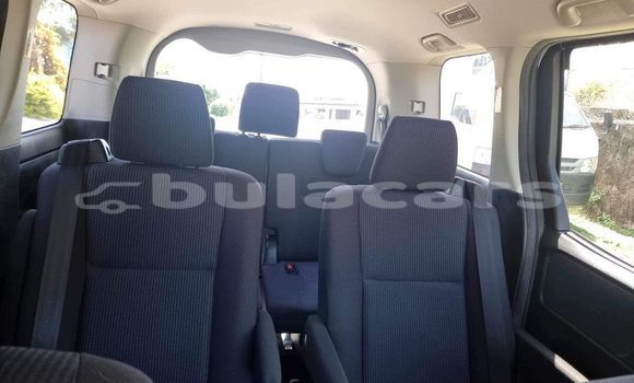 Acheter Occasion Voiture Toyota Voxy Blanc à Suva, Central Acheter Occasion Voiture Toyota Voxy Blanc à Suva, Central