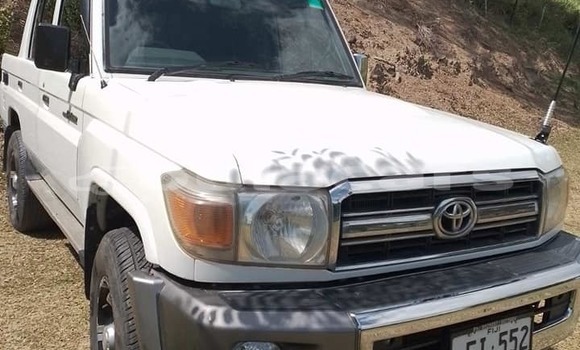 Buy Used Toyota Land Cruiser White Car in Suva in Central Buy Used Toyota Land Cruiser White Car in Suva in Central