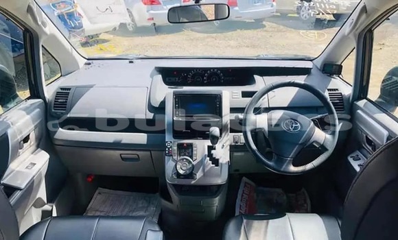 Acheter Occasion Voiture Toyota Voxy Autre à Suva, Central Acheter Occasion Voiture Toyota Voxy Autre à Suva, Central