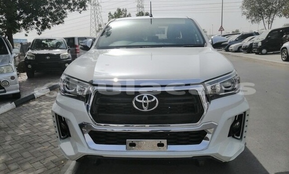 Buy Used Toyota Hilux White Car in Savusavu in Northern Buy Used Toyota Hilux White Car in Savusavu in Northern