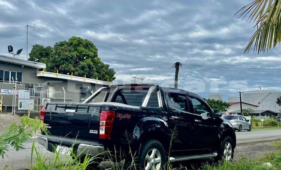 Acheter Occasion Voiture Isuzu D–MAX Noir à Suva, Central Acheter Occasion Voiture Isuzu D–MAX Noir à Suva, Central