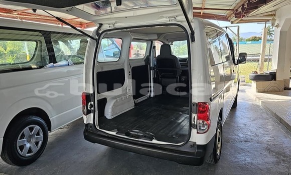 Buy Used Toyota Hiace White Car in Nadi in Western Buy Used Toyota Hiace White Car in Nadi in Western