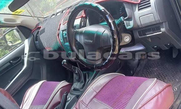 Acheter Occasion Voiture Isuzu D–MAX Noir à Nadi, Western Acheter Occasion Voiture Isuzu D–MAX Noir à Nadi, Western