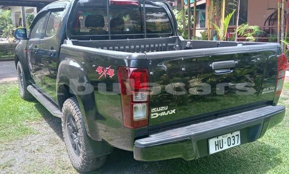 Acheter Occasion Voiture Isuzu D–MAX Noir à Nadi, Western Acheter Occasion Voiture Isuzu D–MAX Noir à Nadi, Western