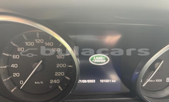 Acheter Occasion Voiture Land Rover Defender Rouge à Suva, Central Acheter Occasion Voiture Land Rover Defender Rouge à Suva, Central