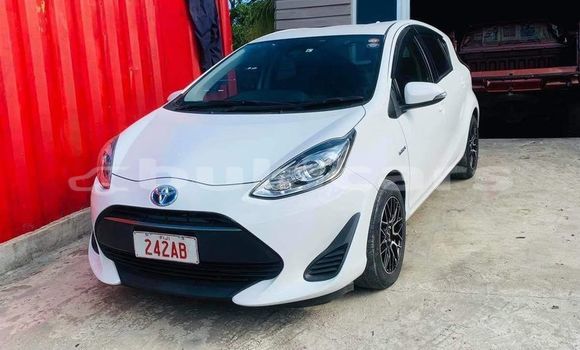 Buy Used Toyota Aqua White Car in Suva in Central