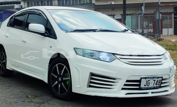 Buy Used Honda Insight White Car in Suva in Central Buy Used Honda Insight White Car in Suva in Central