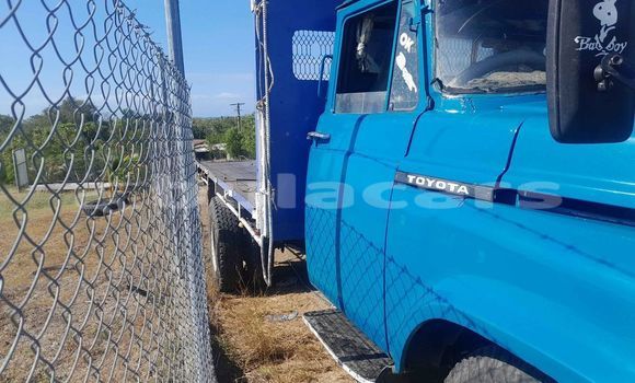 Acheter Occasion Utilitaire Toyota Dyna Bleu à Import - Dubai, Central Acheter Occasion Utilitaire Toyota Dyna Bleu à Import - Dubai, Central