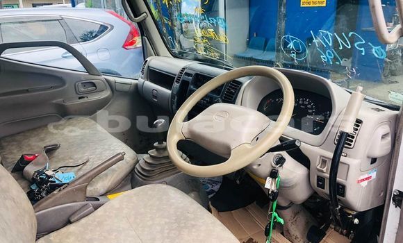 Acheter Occasion Utilitaire Hino 300 Series Blanc à Lami, Central Acheter Occasion Utilitaire Hino 300 Series Blanc à Lami, Central