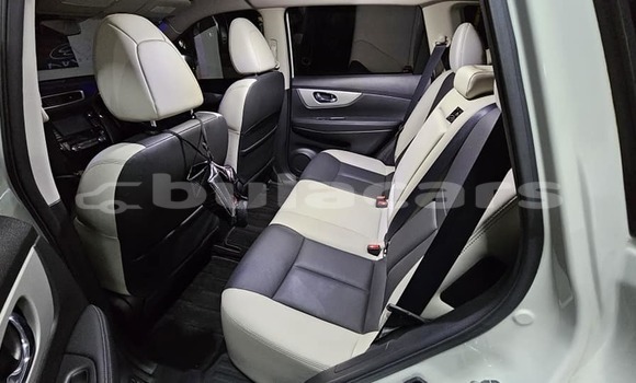 Acheter Occasion Voiture Nissan X–Trail Blanc à Komave, Western Acheter Occasion Voiture Nissan X–Trail Blanc à Komave, Western