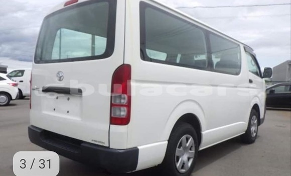 Acheter Occasion Voiture Toyota Hiace Blanc à Komave, Western Acheter Occasion Voiture Toyota Hiace Blanc à Komave, Western
