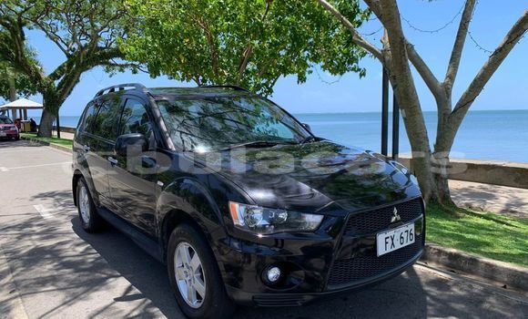 Acheter Occasion Voiture Mitsubishi Outlander Noir à Deuba, Central Acheter Occasion Voiture Mitsubishi Outlander Noir à Deuba, Central
