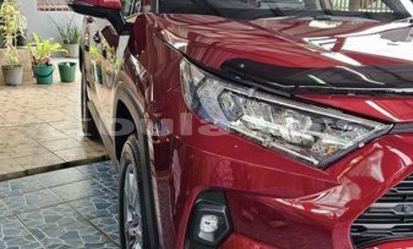 Acheter Occasion Voiture Toyota RAV4 Rouge à Import - Dubai, Central Acheter Occasion Voiture Toyota RAV4 Rouge à Import - Dubai, Central