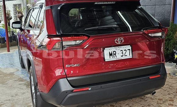 Acheter Occasion Voiture Toyota RAV4 Rouge à Import - Dubai, Central Acheter Occasion Voiture Toyota RAV4 Rouge à Import - Dubai, Central
