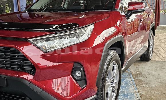 Acheter Occasion Voiture Toyota RAV4 Rouge à Import - Dubai, Central Acheter Occasion Voiture Toyota RAV4 Rouge à Import - Dubai, Central