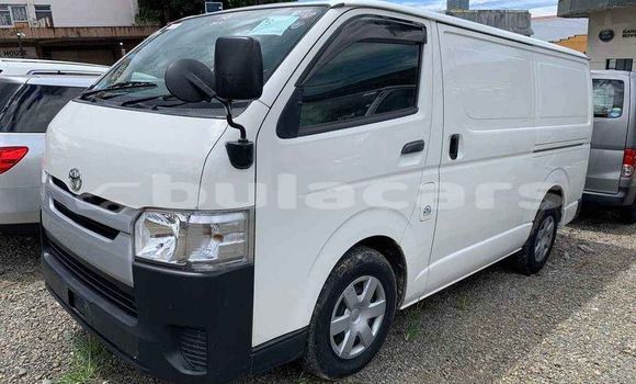 Acheter Occasion Voiture Toyota Hiace Blanc à Import - Dubai, Central Acheter Occasion Voiture Toyota Hiace Blanc à Import - Dubai, Central