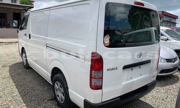 Acheter Occasion Voiture Toyota Hiace Blanc à Import - Dubai, Central Acheter Occasion Voiture Toyota Hiace Blanc à Import - Dubai, Central