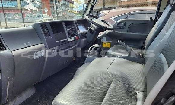 Acheter Occasion Utilitaire Isuzu FTR 850 Bleu à Suva, Central Acheter Occasion Utilitaire Isuzu FTR 850 Bleu à Suva, Central