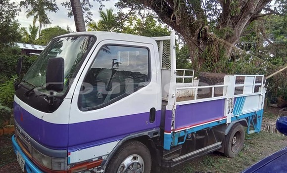 Acheter Occasion Utilitaire Mitsubishi Van Blanc à Suva, Central Acheter Occasion Utilitaire Mitsubishi Van Blanc à Suva, Central
