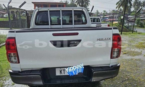 Buy Used Toyota Hiluxe Revo White Car in Nadi in Western Buy Used Toyota Hiluxe Revo White Car in Nadi in Western