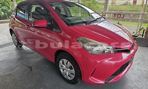 Acheter Occasion Voiture Toyota Vitz Rouge à Komave, Western Acheter Occasion Voiture Toyota Vitz Rouge à Komave, Western