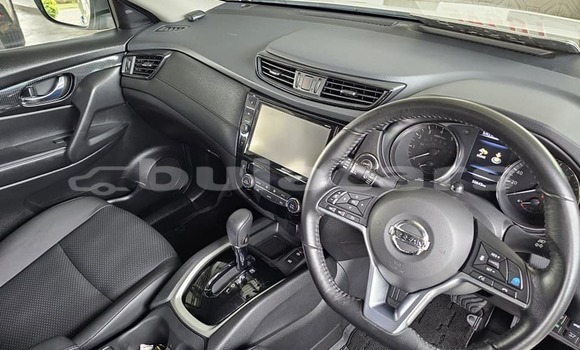 Acheter Occasion Voiture Nissan X–Trail Blanc à Deuba, Central Acheter Occasion Voiture Nissan X–Trail Blanc à Deuba, Central