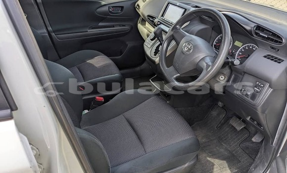 Buy Used Toyota Wish White Car in Import - Dubai in Central Buy Used Toyota Wish White Car in Import - Dubai in Central