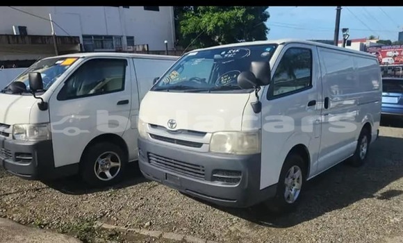 Buy Used Toyota Hiace White Car in Labasa in Northern Buy Used Toyota Hiace White Car in Labasa in Northern