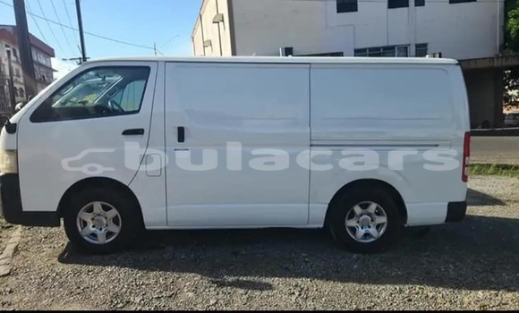 Buy Used Toyota Hiace White Car in Labasa in Northern Buy Used Toyota Hiace White Car in Labasa in Northern