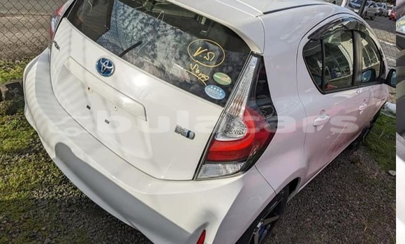 Buy Used Toyota Aqua White Car in Komave in Western Buy Used Toyota Aqua White Car in Komave in Western