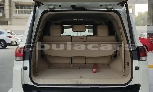 Buy Used Toyota Land Cruiser White Car in Nacula Village in Western Buy Used Toyota Land Cruiser White Car in Nacula Village in Western