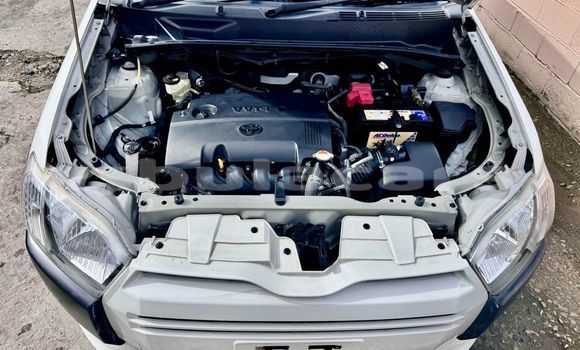 Buy Used Toyota Probox White Car in Import - Dubai in Central Buy Used Toyota Probox White Car in Import - Dubai in Central