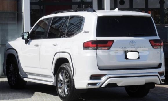 Buy Used Toyota Land Cruiser White Car in Komave in Western Buy Used Toyota Land Cruiser White Car in Komave in Western
