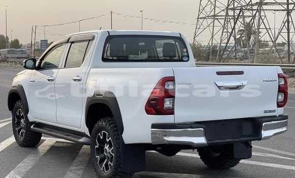 Buy Used Toyota Hilux White Car in Suva in Central Buy Used Toyota Hilux White Car in Suva in Central