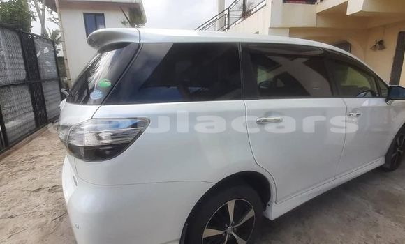 Acheter Occasion Voiture Toyota Wish Blanc à Suva, Central Acheter Occasion Voiture Toyota Wish Blanc à Suva, Central
