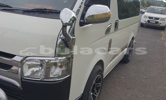 Acheter Occasion Voiture Toyota Hiace Blanc à Suva, Central Acheter Occasion Voiture Toyota Hiace Blanc à Suva, Central