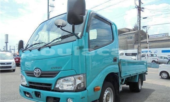 Buy Used Toyota Dyna Red Car in Ba in Western