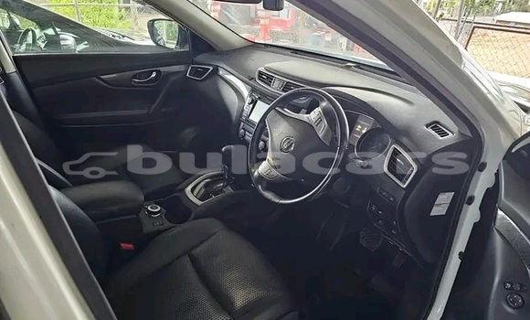 Buy Used Nissan X–Trail White Car in Labasa in Northern Buy Used Nissan X–Trail White Car in Labasa in Northern