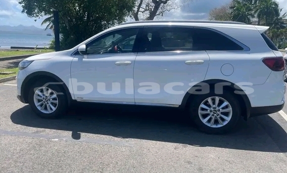 Buy Used Kia Sorento White Car in Komave in Western Buy Used Kia Sorento White Car in Komave in Western