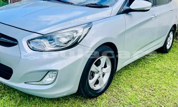 Buy Used Hyundai Accent White Car in Labasa in Northern Buy Used Hyundai Accent White Car in Labasa in Northern