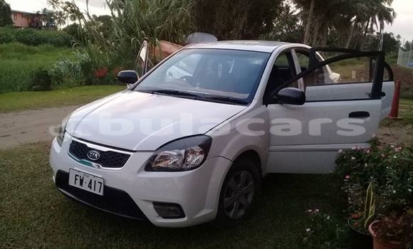 Buy Used Kia Rio White Car in Suva in Central