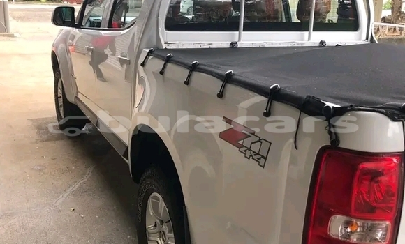 Acheter Occasion Voiture Chevrolet Colorado Blanc à Labasa, Northern Acheter Occasion Voiture Chevrolet Colorado Blanc à Labasa, Northern