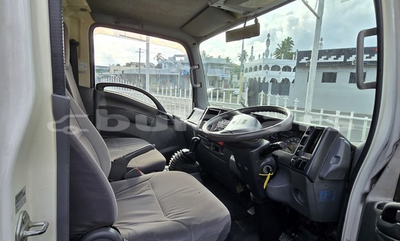 Buy Used Isuzu FTR 850 White Truck in Suva in Central Buy Used Isuzu FTR 850 White Truck in Suva in Central