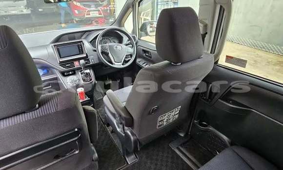 Acheter Occasion Voiture Toyota Voxy Autre à Suva, Central Acheter Occasion Voiture Toyota Voxy Autre à Suva, Central