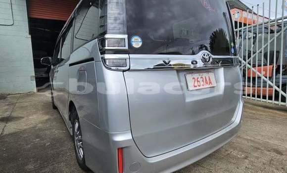 Acheter Occasion Voiture Toyota Voxy Autre à Suva, Central Acheter Occasion Voiture Toyota Voxy Autre à Suva, Central